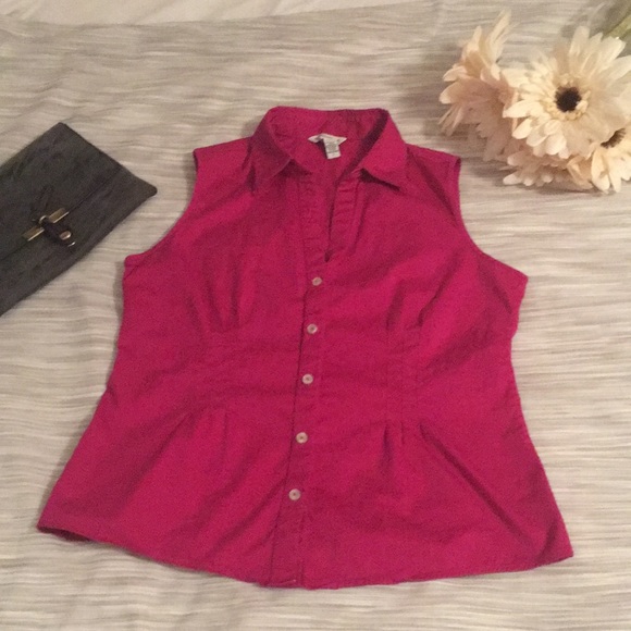 Banana Republic Tops - Banana Republic Button Down💖